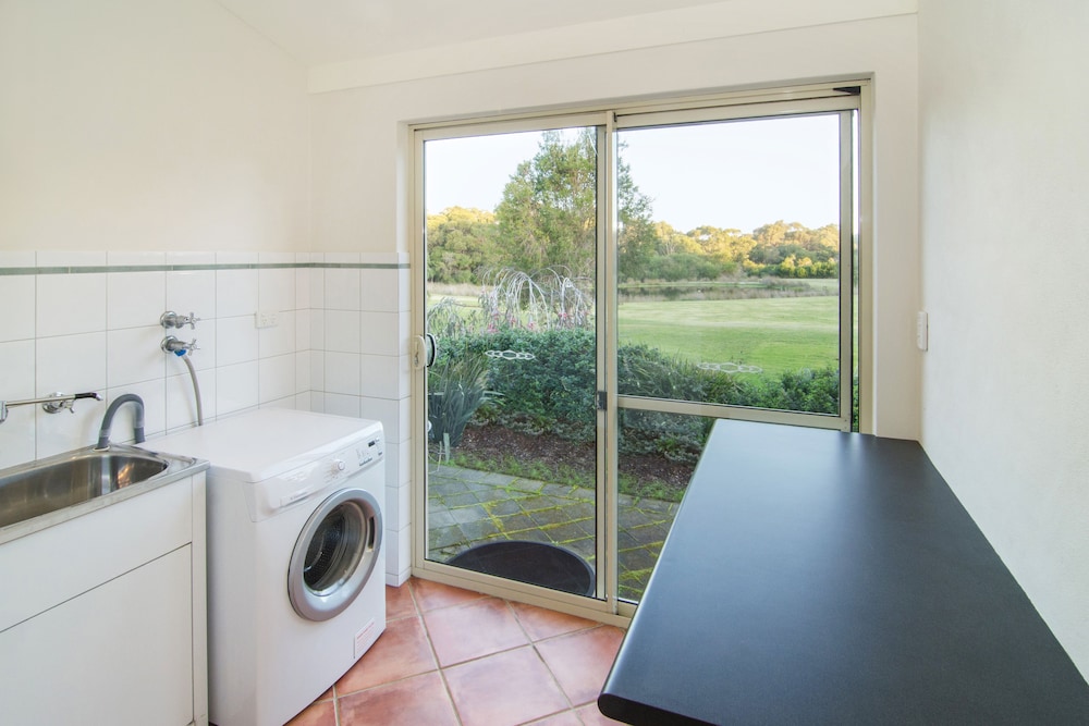 Acacia Chalets | Margaret River by null