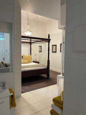 1 chambre, literie de qualité supérieure, décoration personnalisée