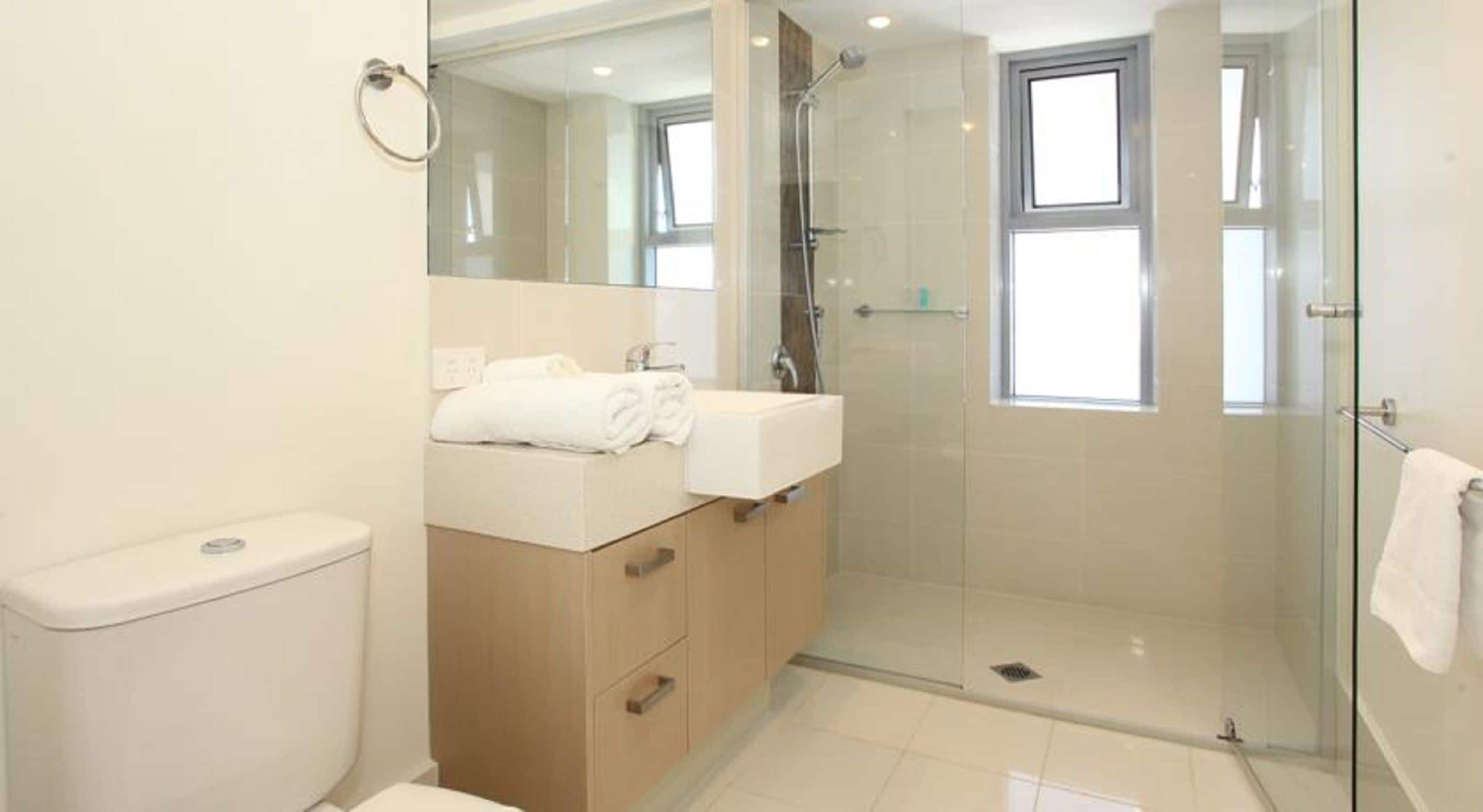 Signature Waterfront Apartments — image 13