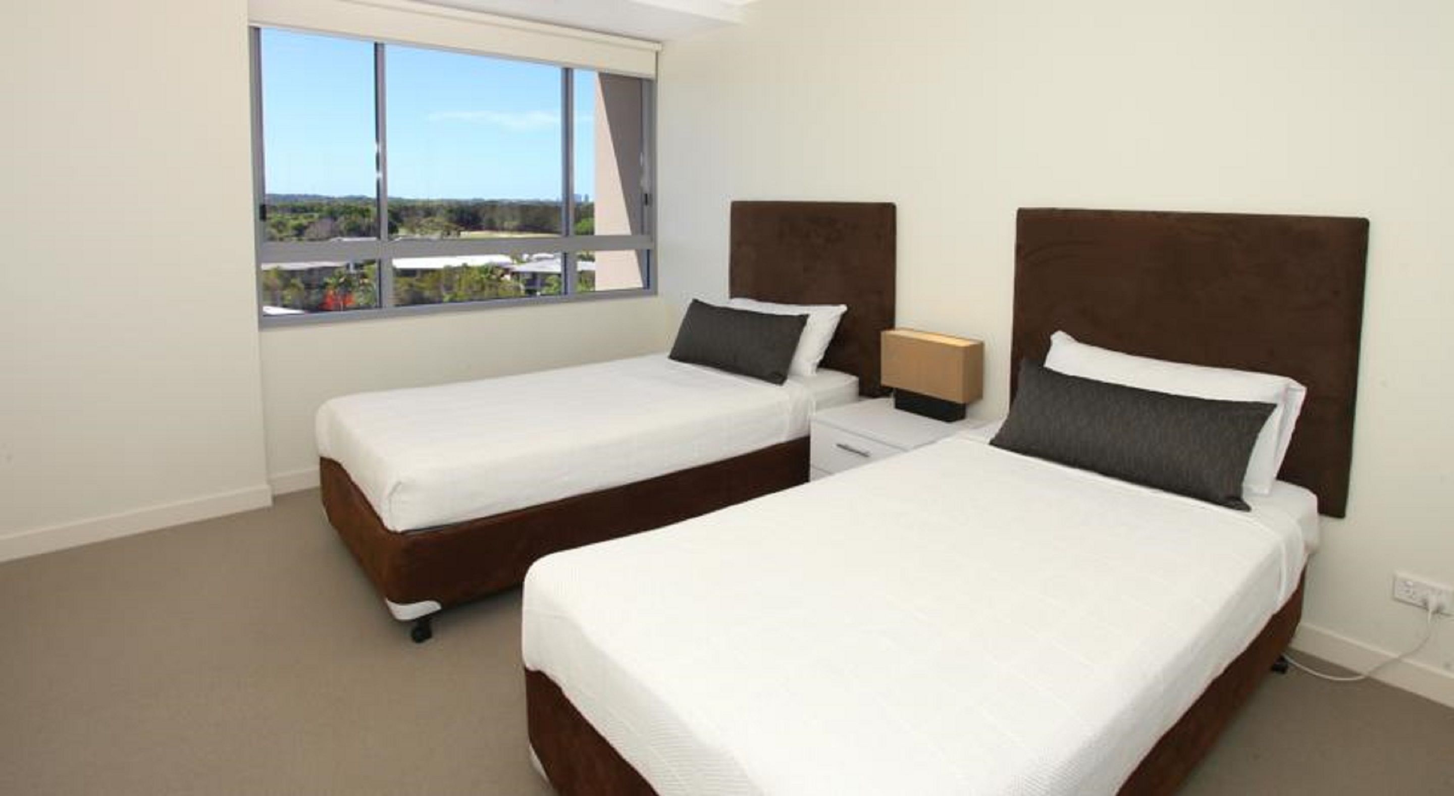 Signature Waterfront Apartments — image 16