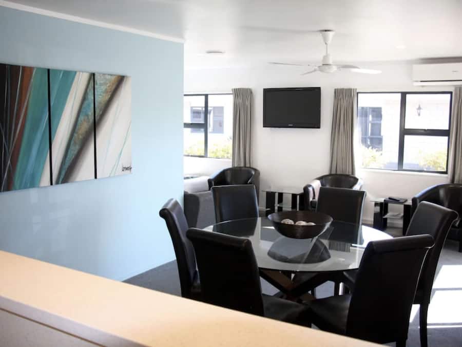 Apartment, 2Â Schlafzimmer | Essbereich im Zimmer