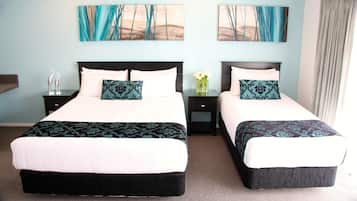 1 Schlafzimmer, hochwertige Bettwaren, Bügeleisen/Bügelbrett