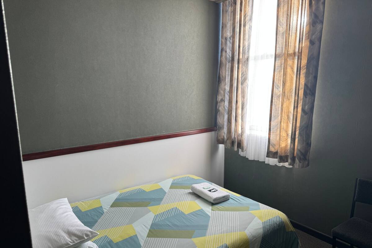 Premium Single Room, 1 Large Twin Bed, Ensuite | Iron/ironing board (on request), WiFi (free), individually decorated