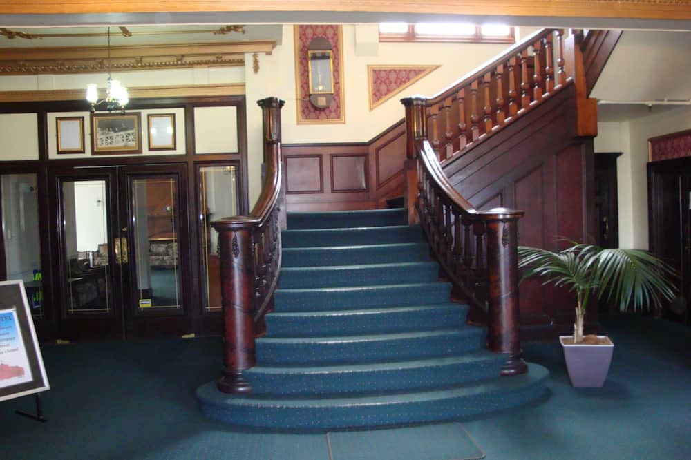 Grand Hotel, Whangarei