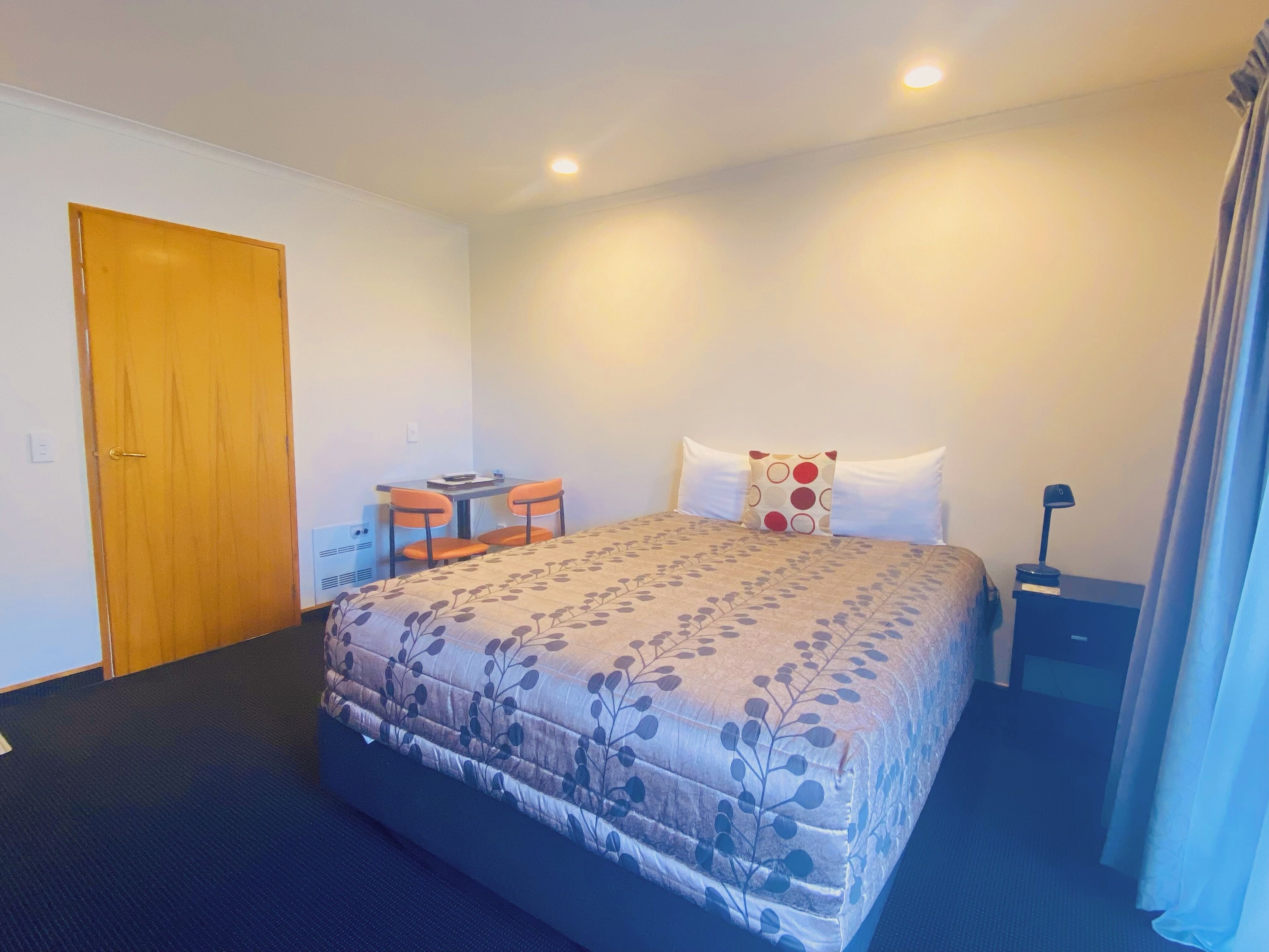 Standard Studio, Non Smoking, Kitchenette (Studio) | Iron/ironing board, free WiFi, bed sheets