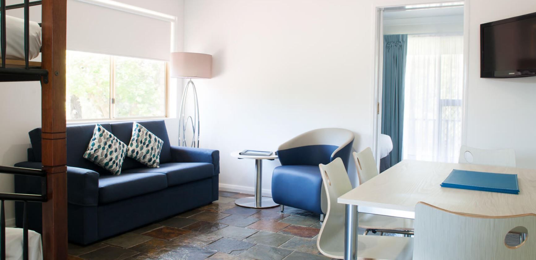 Studio | Living area | Foosball, table tennis