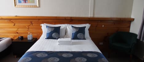 Iron/ironing board, free WiFi, bed sheets