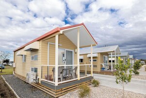 Standard Patio Studio | Terrace/patio