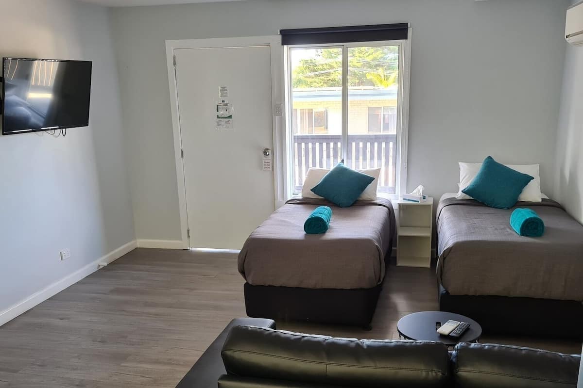 Desk, laptop workspace, iron/ironing board, free WiFi