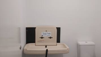Kamar mandi bersama