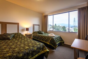 Deluxe Triple Room, Multiple Beds