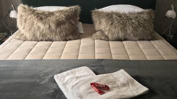 Panoramic Apartment, 1 Bedroom, Kitchenette, Ocean View | 1 bedroom, premium bedding, individually decorated