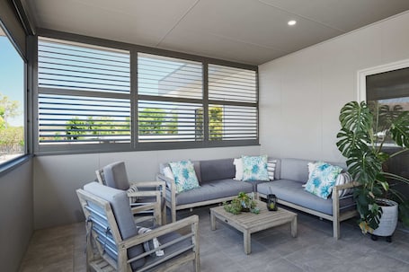 Presidential-Apartment | Terrasse/Patio. Wingham Motel