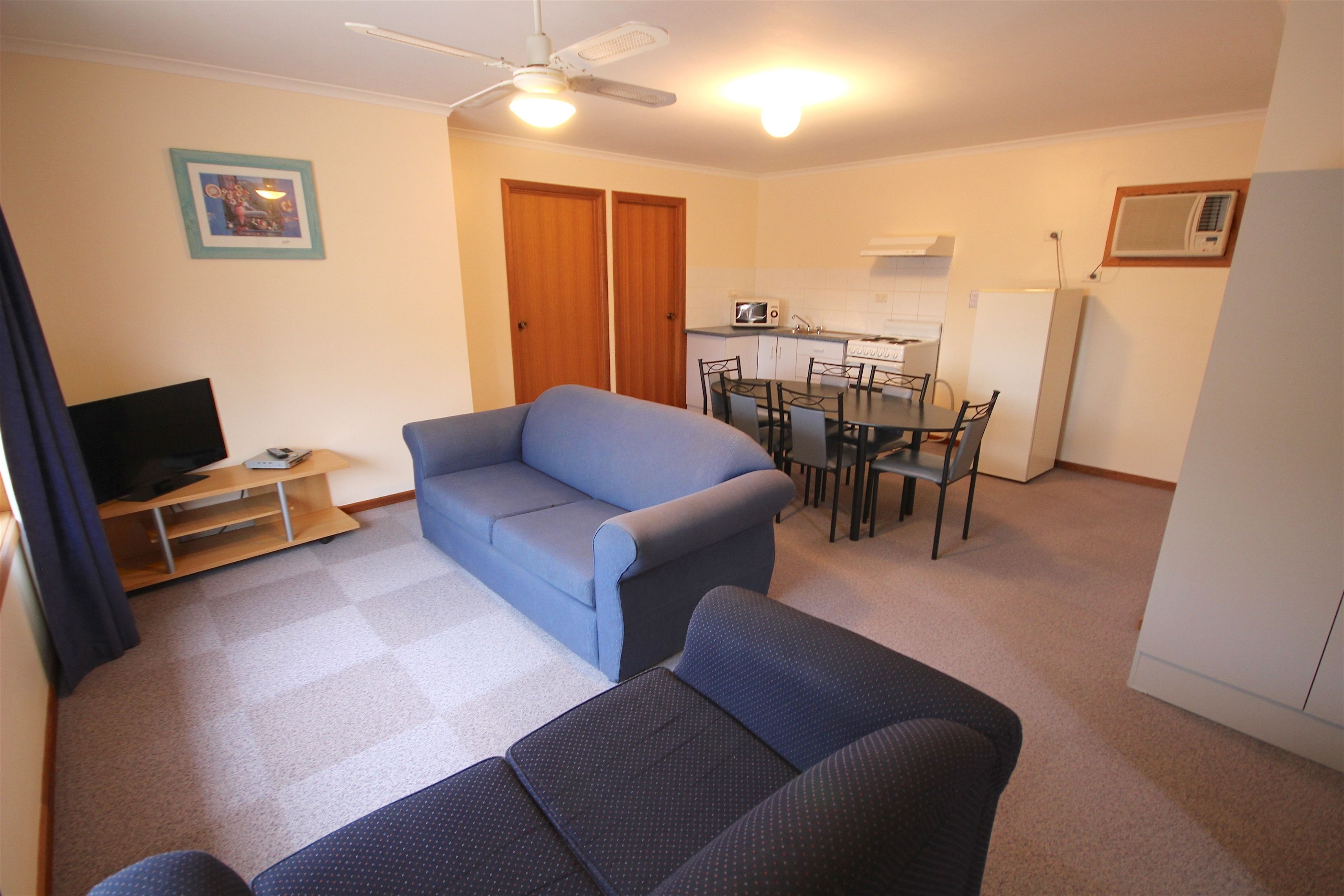 Port Vincent Motel & Apartments — image 3