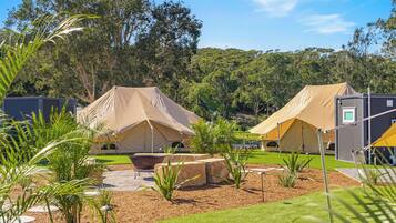 Banksia Retreat Tent | Terrace/patio