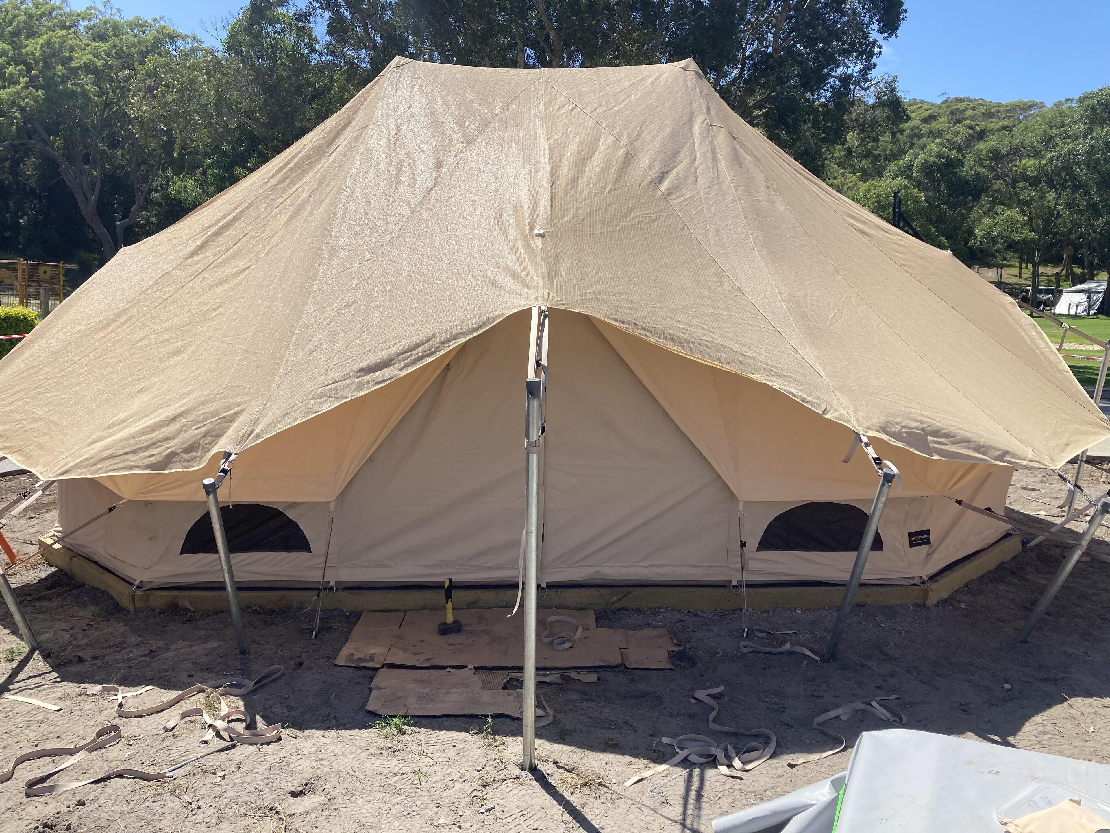 Banksia Retreat Tent | Free WiFi, bed sheets