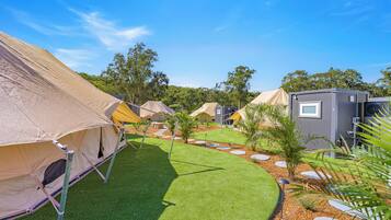 Banksia Retreat Tent | Terrace/patio