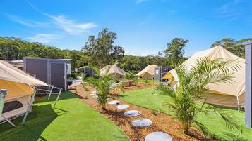 Banksia Retreat Tent | Terrace/patio