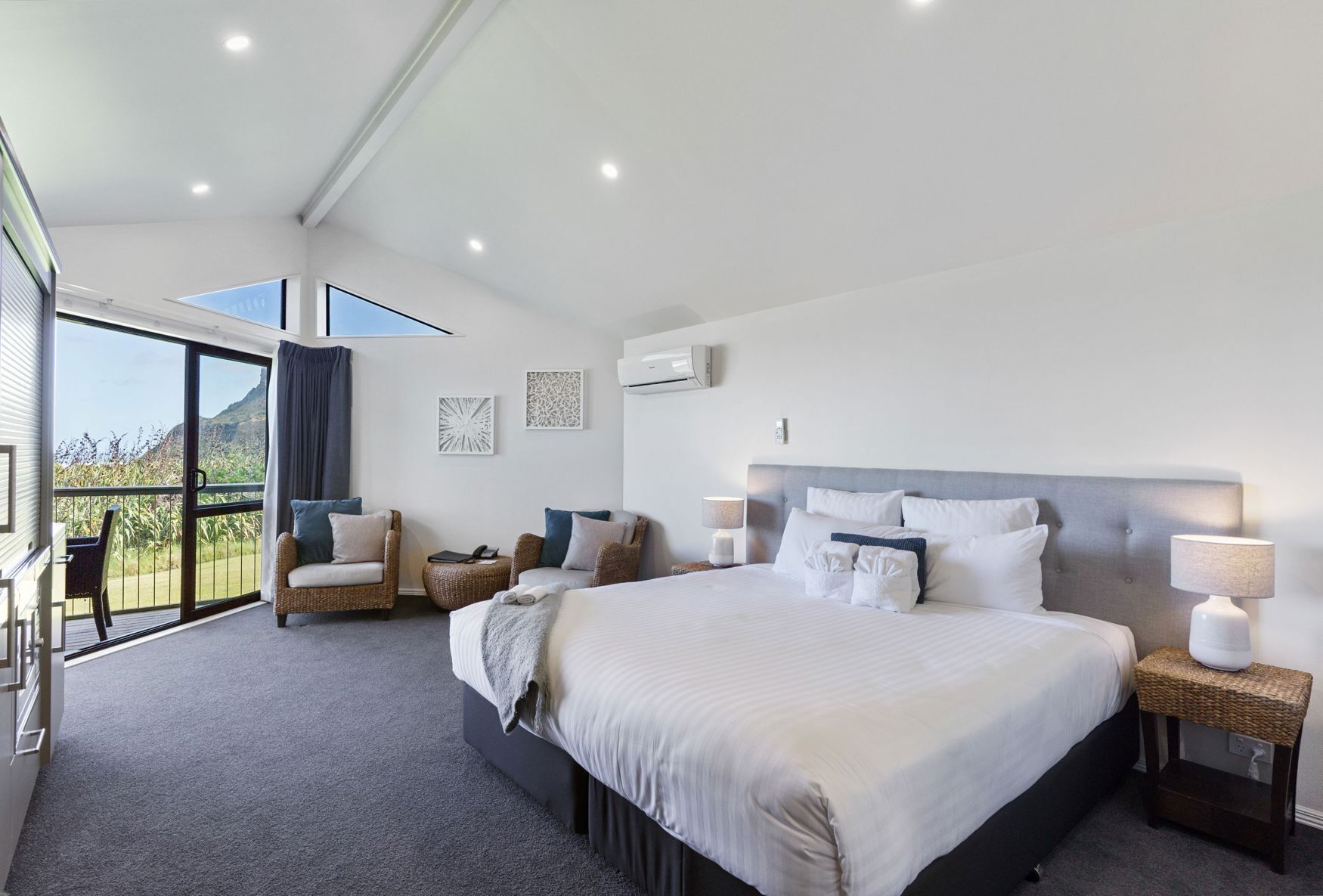 办公桌、熨斗/熨衣板、婴儿床、免费 WiFi