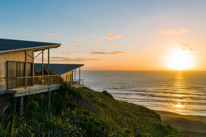 Exterior - Castaways Resort (Lake Puketi)