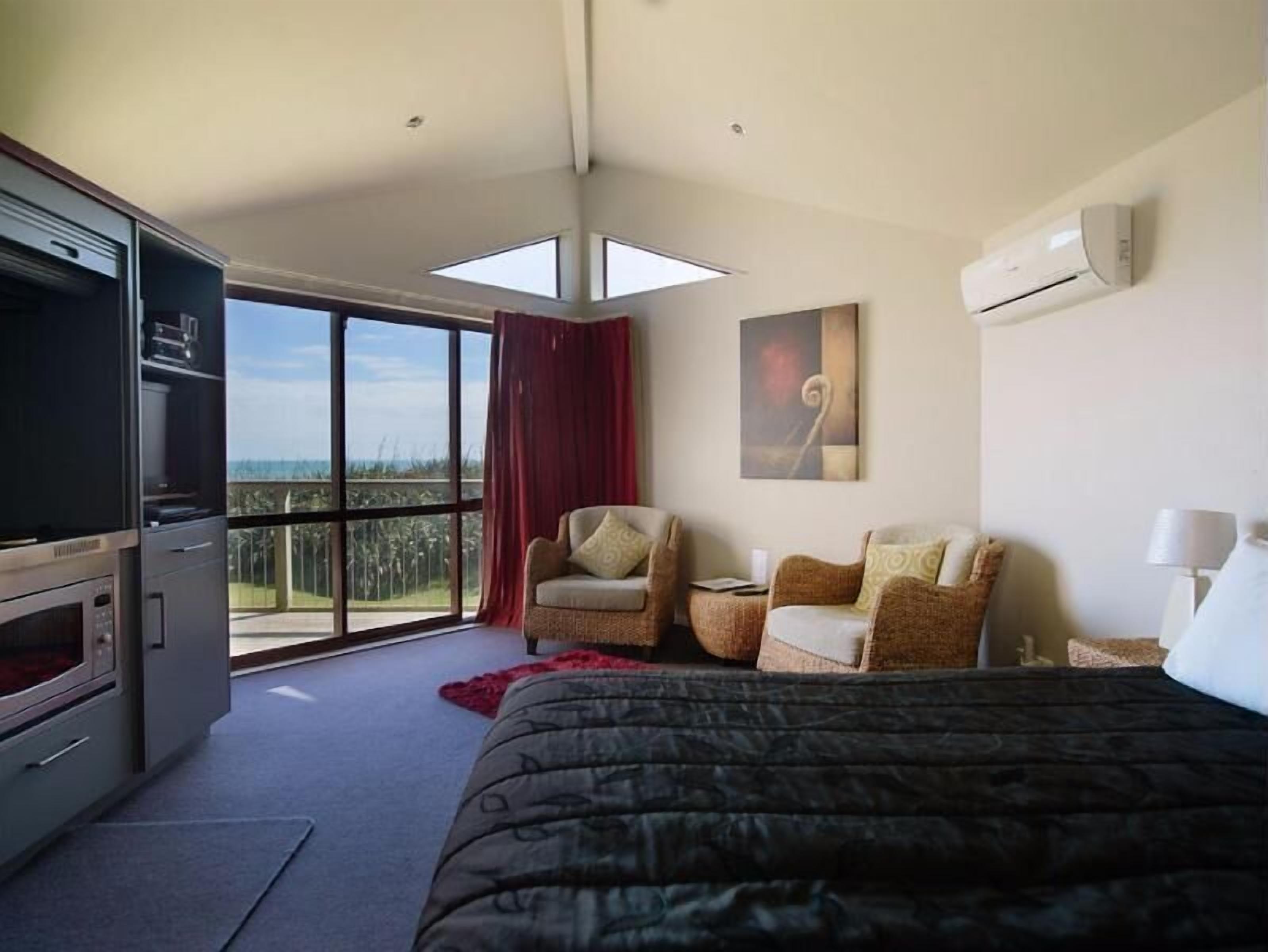 办公桌、熨斗/熨衣板、婴儿床、免费 WiFi