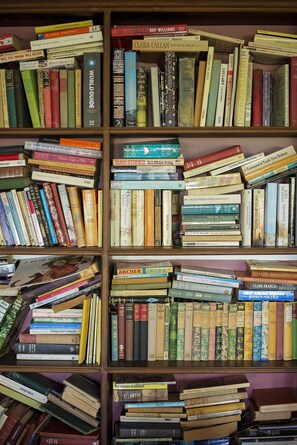 Library - Karribank (Porongurup)