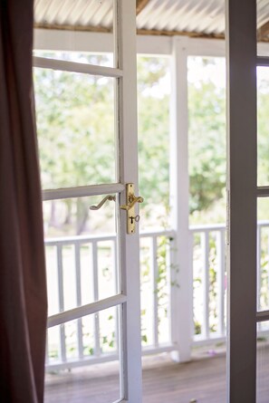 Fig Tree Cottage | Balcony - Karribank (Porongurup)