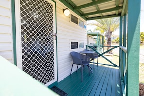 Studio Cabin – 2 Pax | Terrace/patio