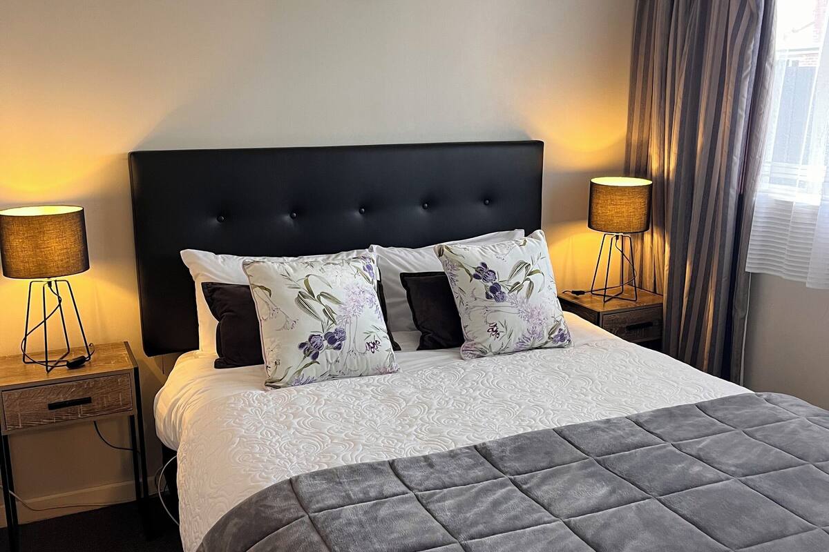 Standard-Suite, 2 Schlafzimmer, Nichtraucher, Küche (Apartment) | Hochwertige Bettwaren, individuell dekoriert, individuell eingerichtet