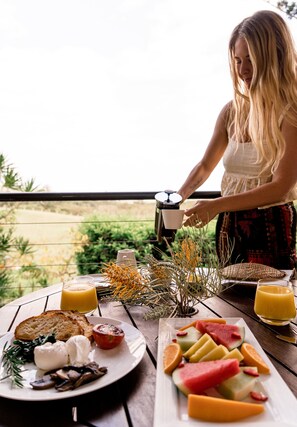 Sanctuary Suite with Spa | Terrace/patio - Cape Byron Retreat (Skinners Shoot)