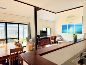Margaret River Beach House with outdoor spa | 3 quartos, individualmente decorados, individualmente mobiliados