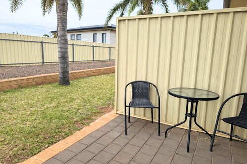 Sundowner Motel Hotel