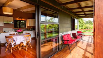 Standard Suite, 1 Bedroom, Non Smoking, Kitchen (HoneyMoon Cottage) | Terrace/patio
