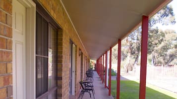 Children’s play area – outdoor