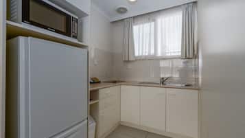 Microwave, coffee/tea maker, toaster
