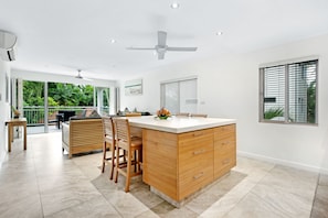 Televisión 47 pulgadas con canales de televisión por cable