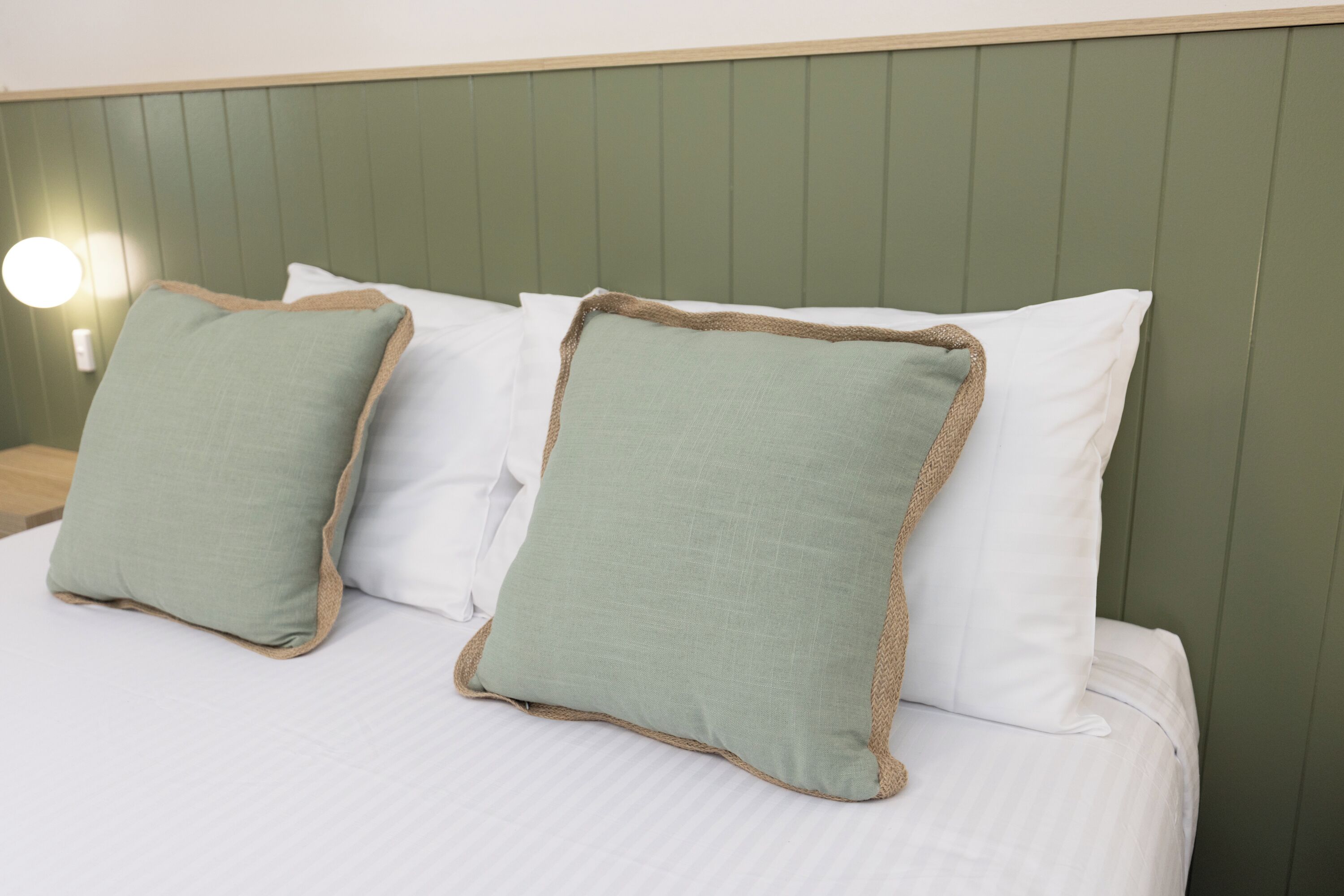 Double Room | Iron/ironing board, free WiFi, bed sheets