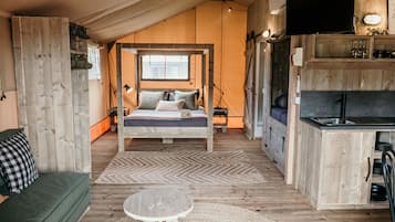 Luxury Tent | 1 bedroom, blackout curtains, iron/ironing board, bed sheets