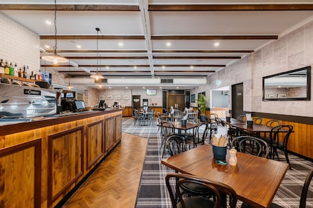 Restaurantes. Boomerang Motor Hotel