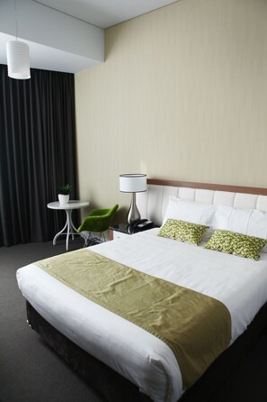 Iron/ironing board, cribs/infant beds, rollaway beds, free WiFi - Walkers Arms Hotel (Walkerville)