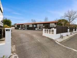 Façana frontal de l'allotjament