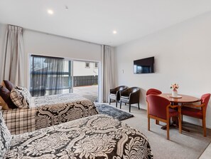 高级开间 | 特色装修、特色家居、遮光窗帘、免费 WiFi