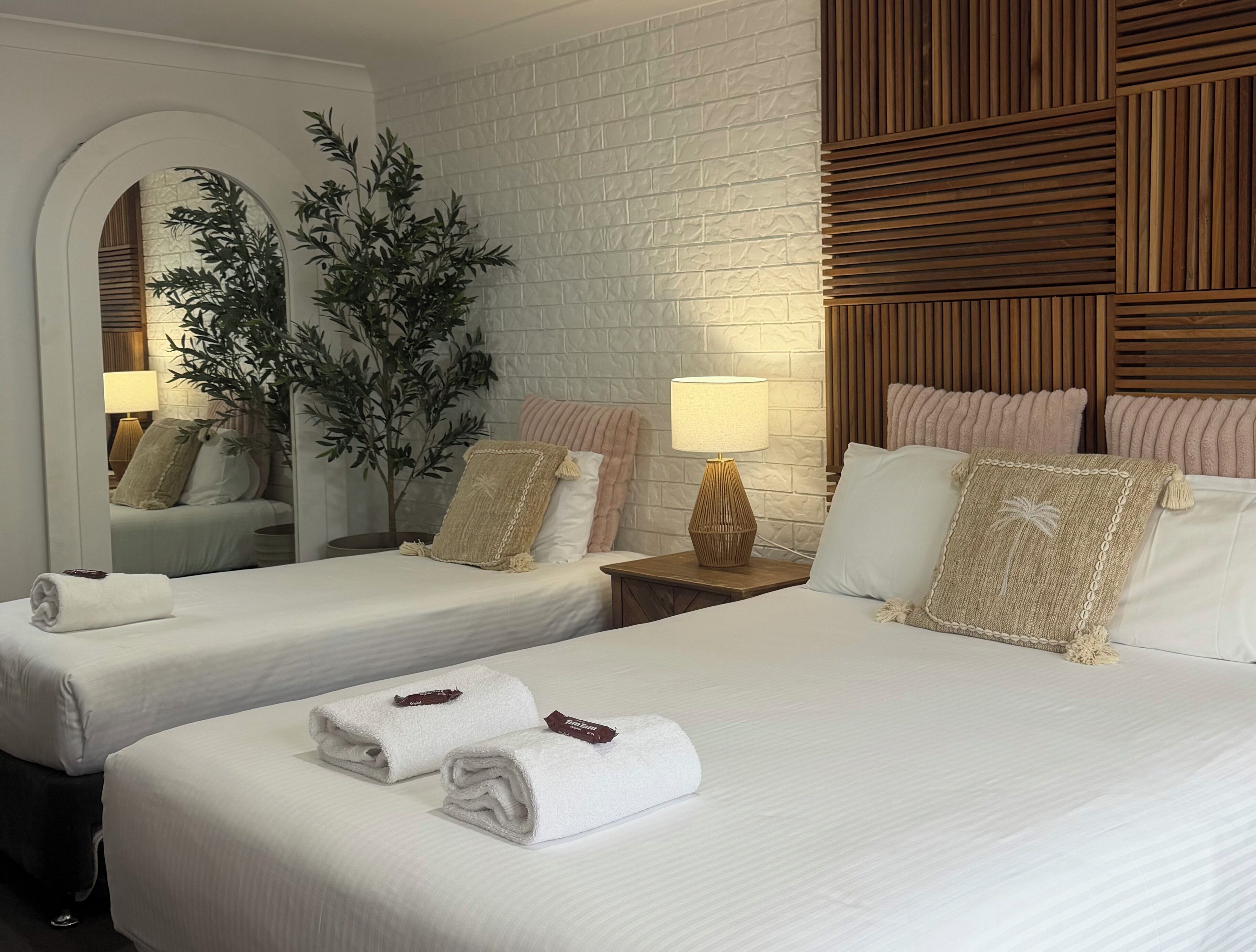 Family Room, Multiple Beds, Non Smoking, Refrigerator & Microwave | Premium bedding, pillowtop beds, individually decorated