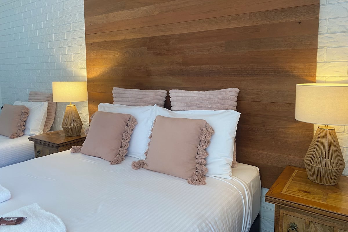 Habitación familiar, varias camas, para no fumadores, refrigerador y microondas | Ropa de cama de alta calidad y camas con pillow-top