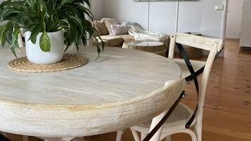 Design House, 2 Bedrooms, Partial Ocean View, Sea Facing