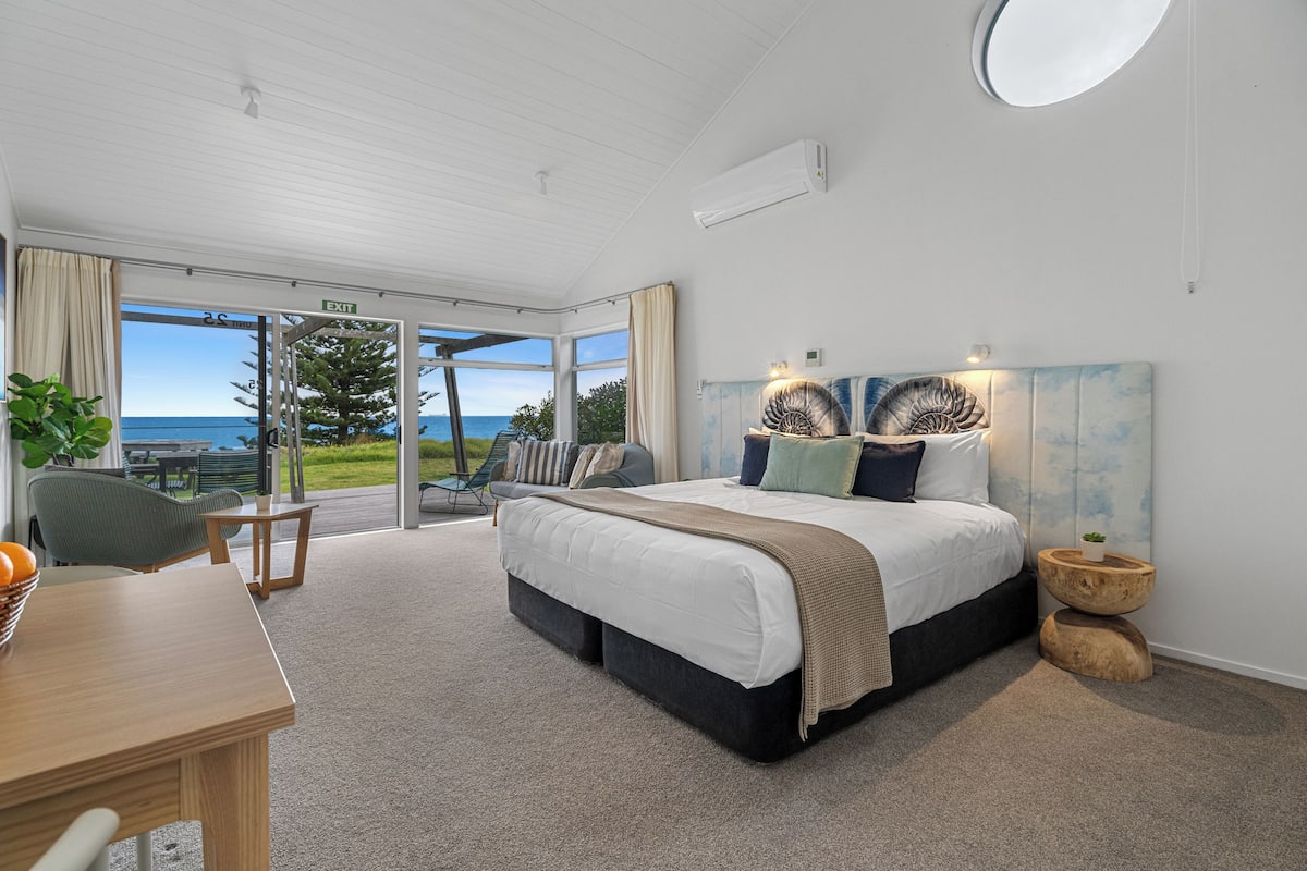 Standard-studiolejlighed (Beachfront Spa Villa) | 2 soveværelser, arbejdsområde til bærbare computere
