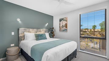 2 bedrooms, laptop workspace, WiFi, bed sheets