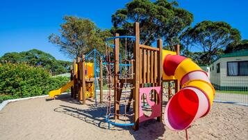 Außen-Kinderspielplatz