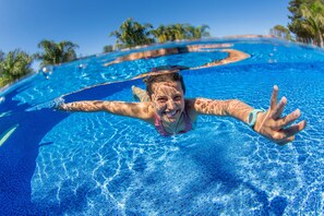 Outdoor pool, sun loungers