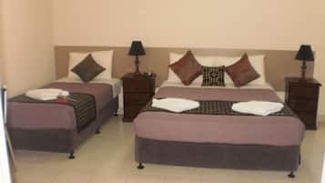 Iron/ironing board, free WiFi, bed sheets